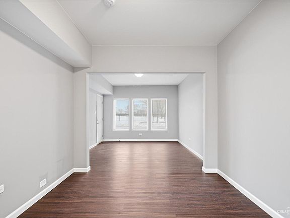 4th image of 157 N Eastern Ave APT 9