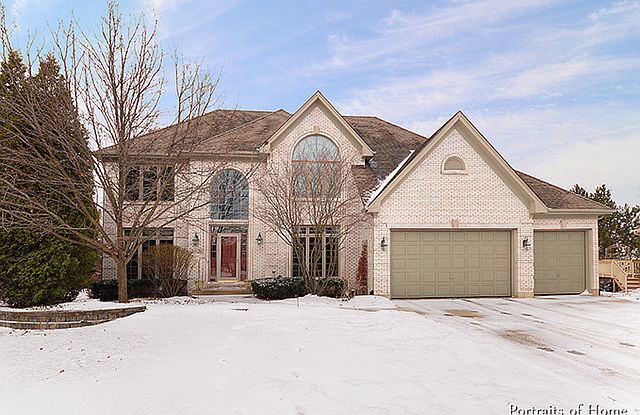 1st image of 26W261 Pinehurst Dr