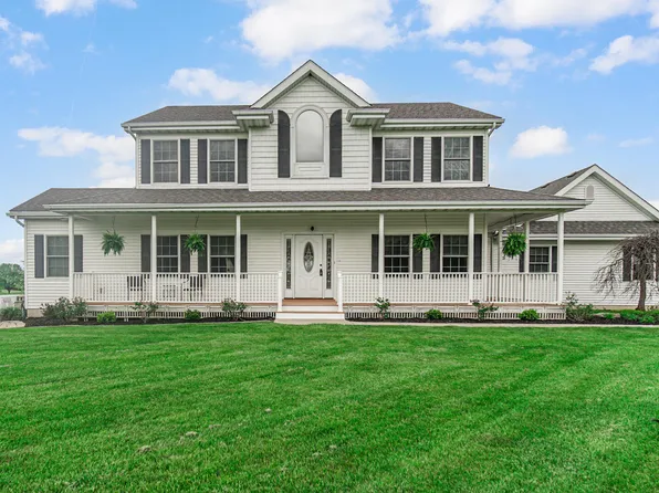 15290 Clark Rd, Crown Pt, IN 46307