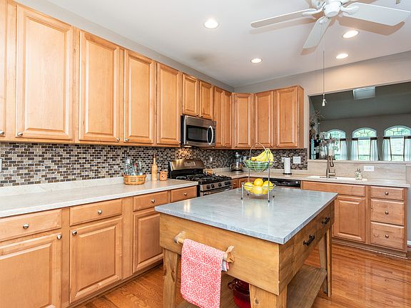 5th image of 1176 Tuscany Ln