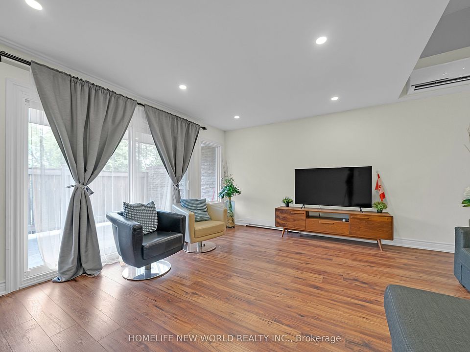 1st image of 38 Springfair Ave