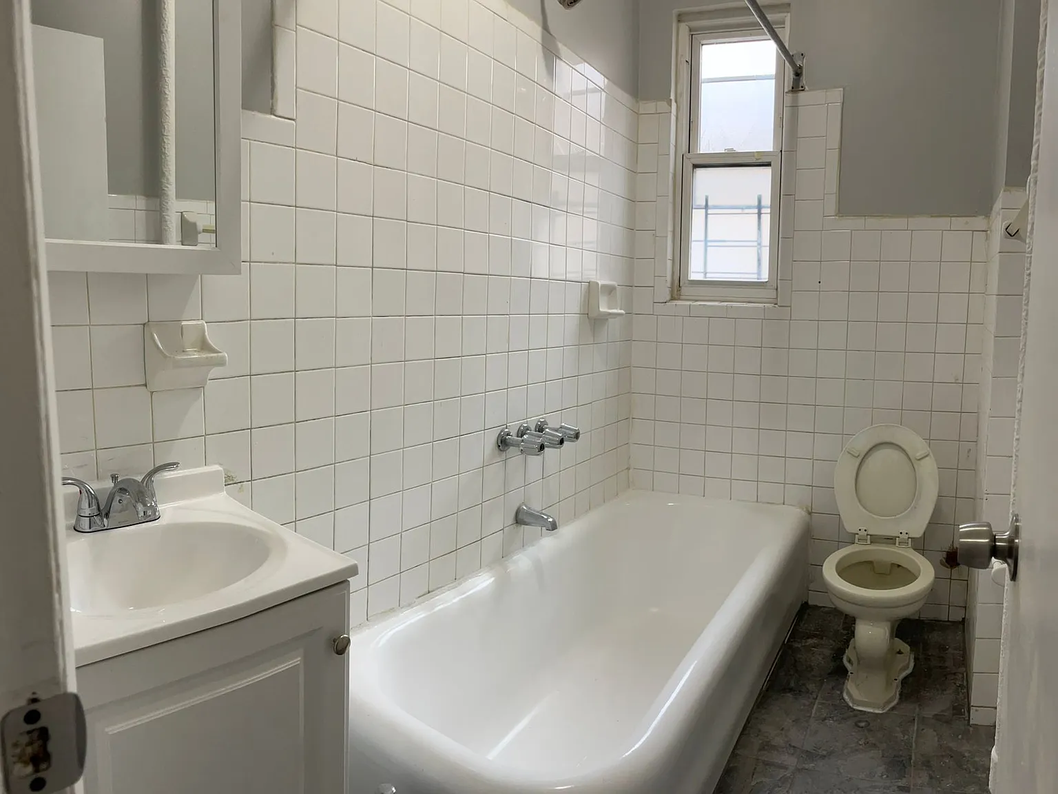 2 bed, $2,850 — Photo 3