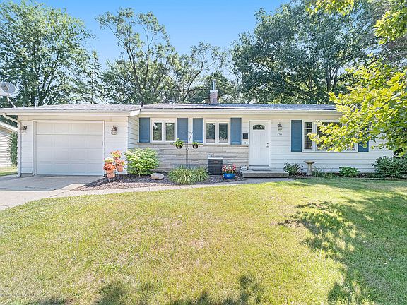 2nd image of 961 Meadow Dr
