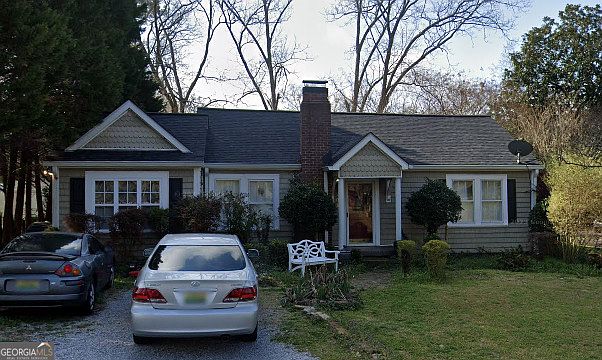 1st image of 405 Mountain St NE