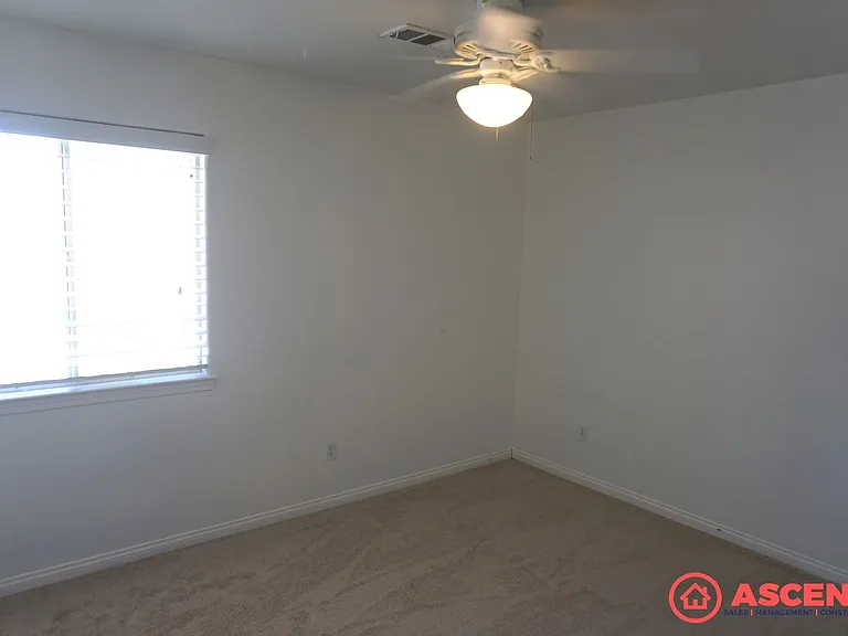 11805 Wethersfield St — Photo 7