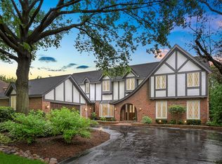 212 Bridle Path Cir, Oak Brook, IL 60523