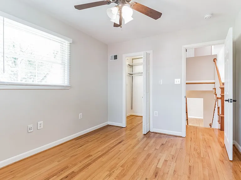 9902 Holmhurst Rd — Photo 16