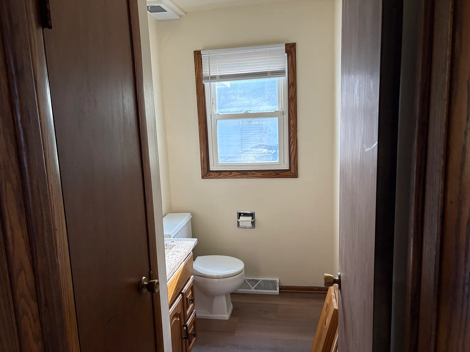 3 bed, 1.5 bath, 1225 sqft, $1,800 — Photo 3