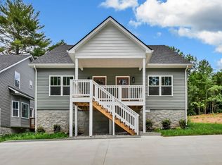 60 E Fork Dr, Clarksville, TN 37042