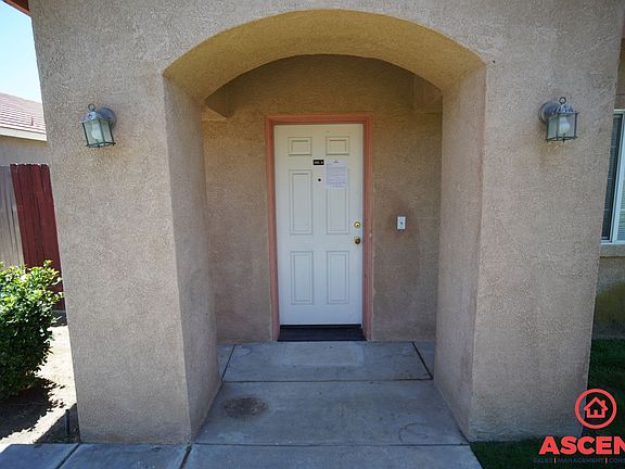2nd image of 548 Yellow Meadow Ct #B