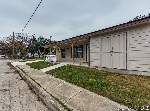 3rd image of 1501 Amestoy St