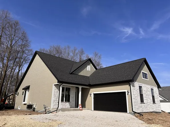414 Firefly TRAIL, Hartford, WI 53027