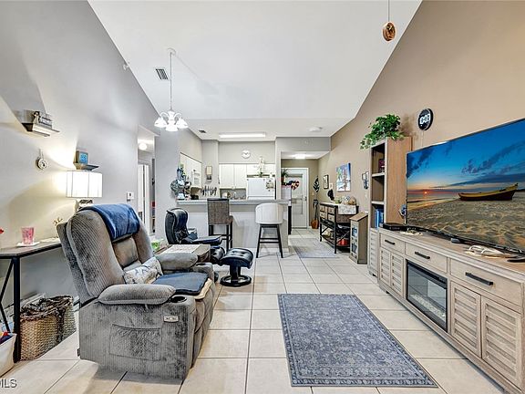 5th image of 950 Hancock Creek South Blvd #524