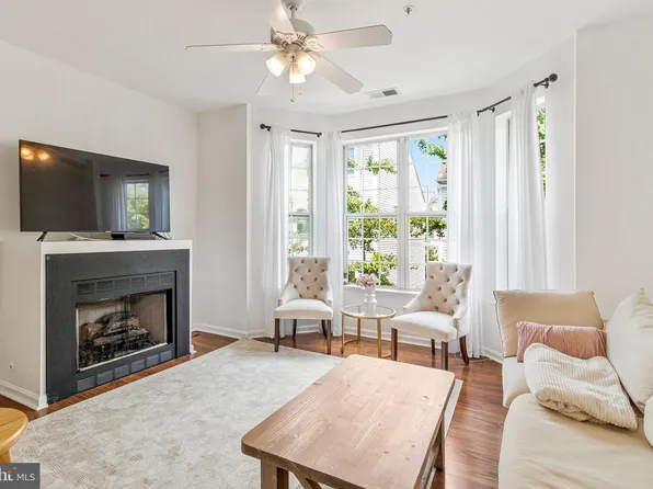 6476 Cheyenne Dr Unit 203, Alexandria, VA 22312