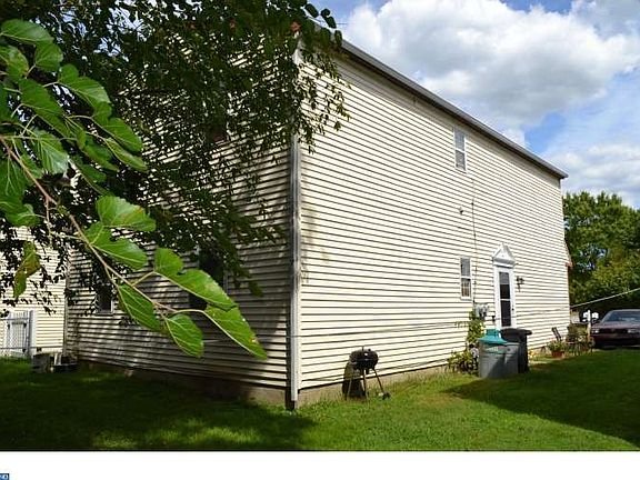 5th image of 519 Corinthian Ave