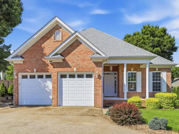 404 Gallop Ct, Greenville, SC 29617