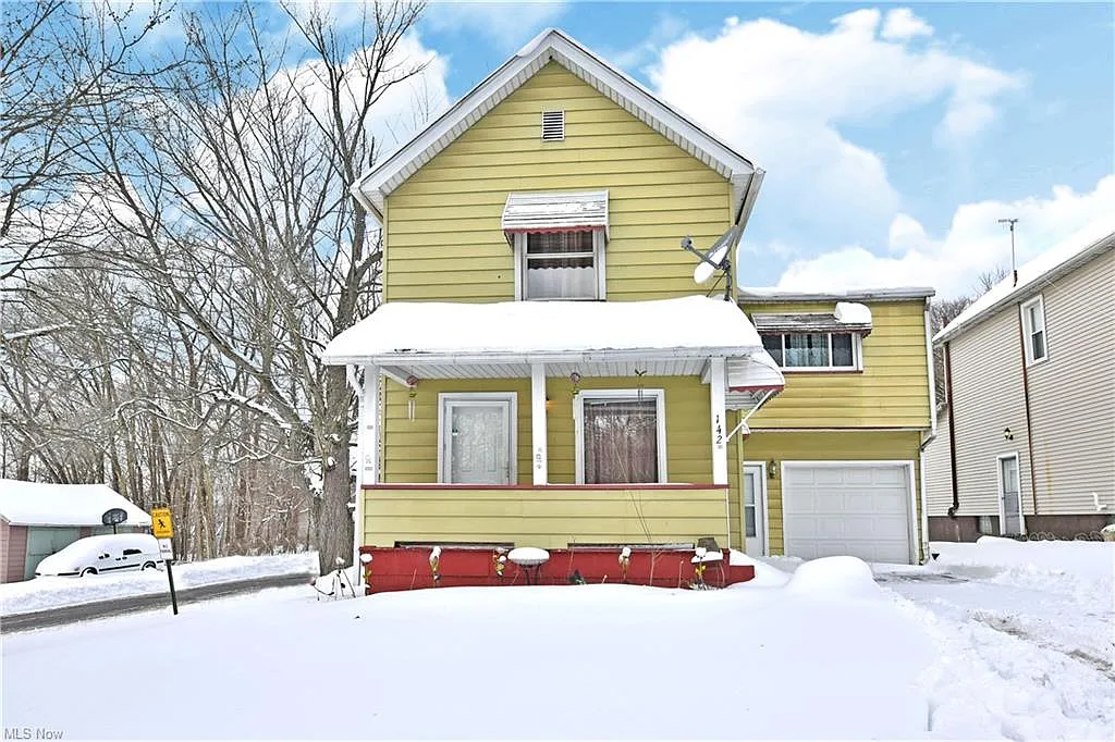 142 N Bridge St photo 1