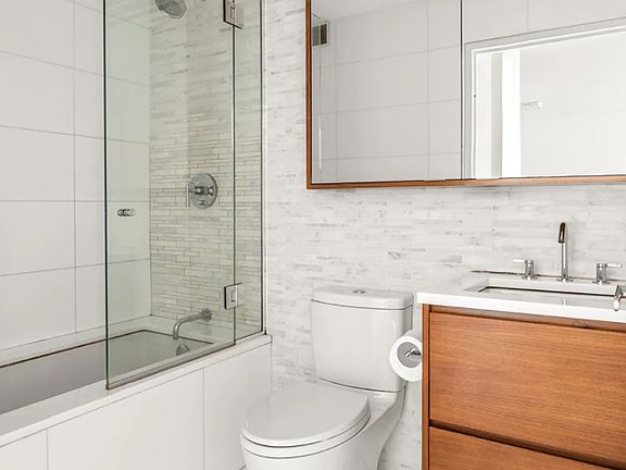 5th image of 301 W 53rd St APT 21G