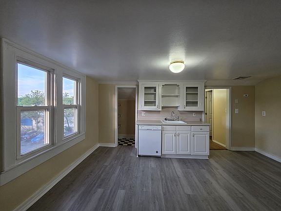3rd image of 23 Brown St #C-3