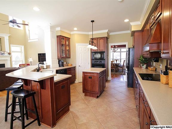 4th image of 149 Greenlawn Dr
