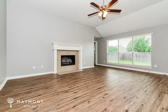 610 Fox Glen Dr — Photo 4