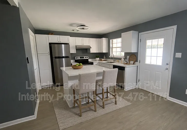 2339 Robley Dr — Photo 5