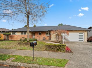 14407 NE Fremont St #B, Portland, OR 97230