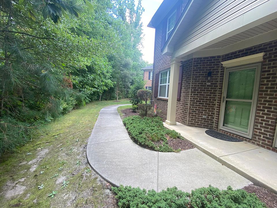 1st image of 541 Hadleybrook Dr