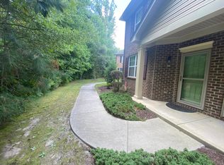 541 Hadleybrook Dr, Chesapeake, VA 23320