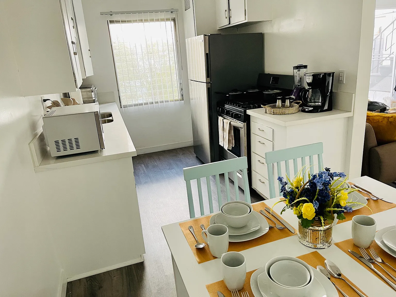 1 bed, 700 sqft, $2,350 — Photo 3