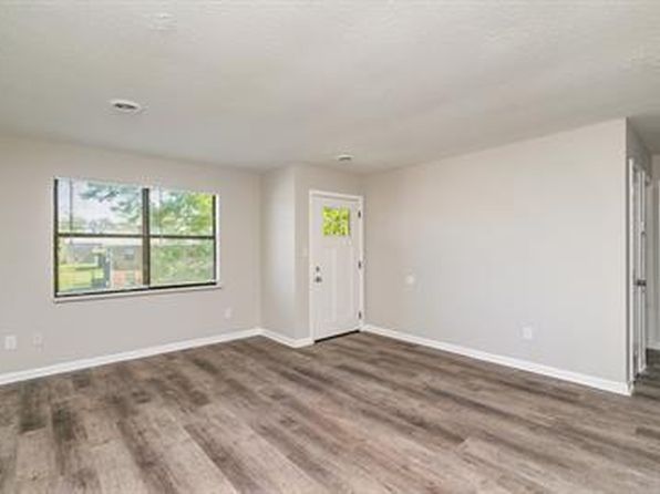 101 Foxwood Dr #B