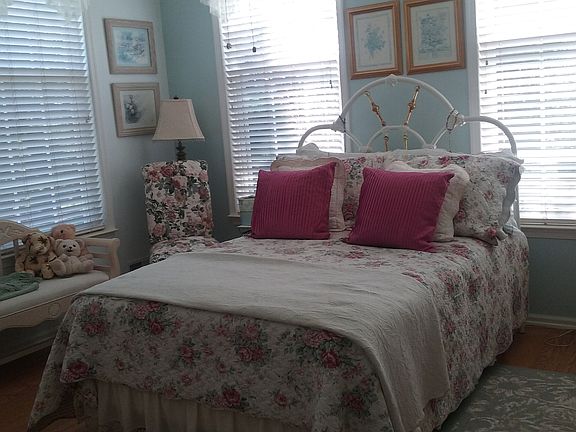 First Floor Bedroom en suite