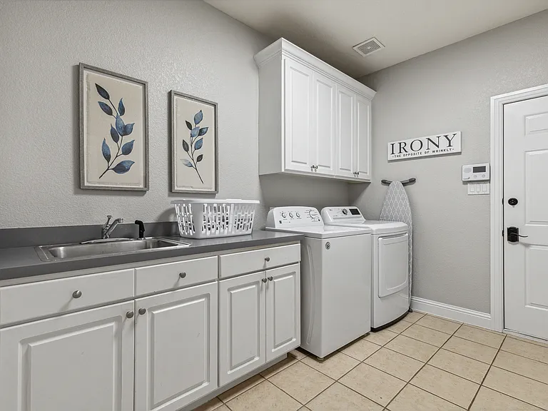3312 Sycamore Dr — Photo 24
