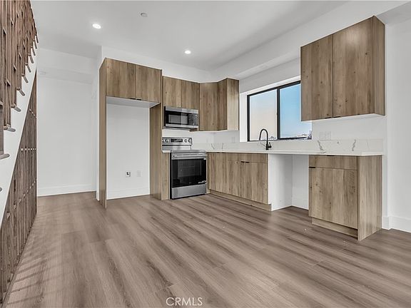2nd image of 1575 Ricardo St