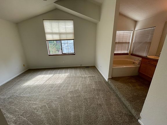 4th image of 2514 Ravenwood Ln