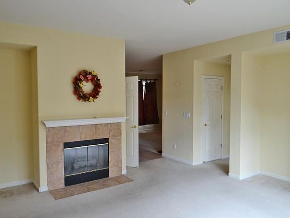 2nd image of 70 Plumeria Ct