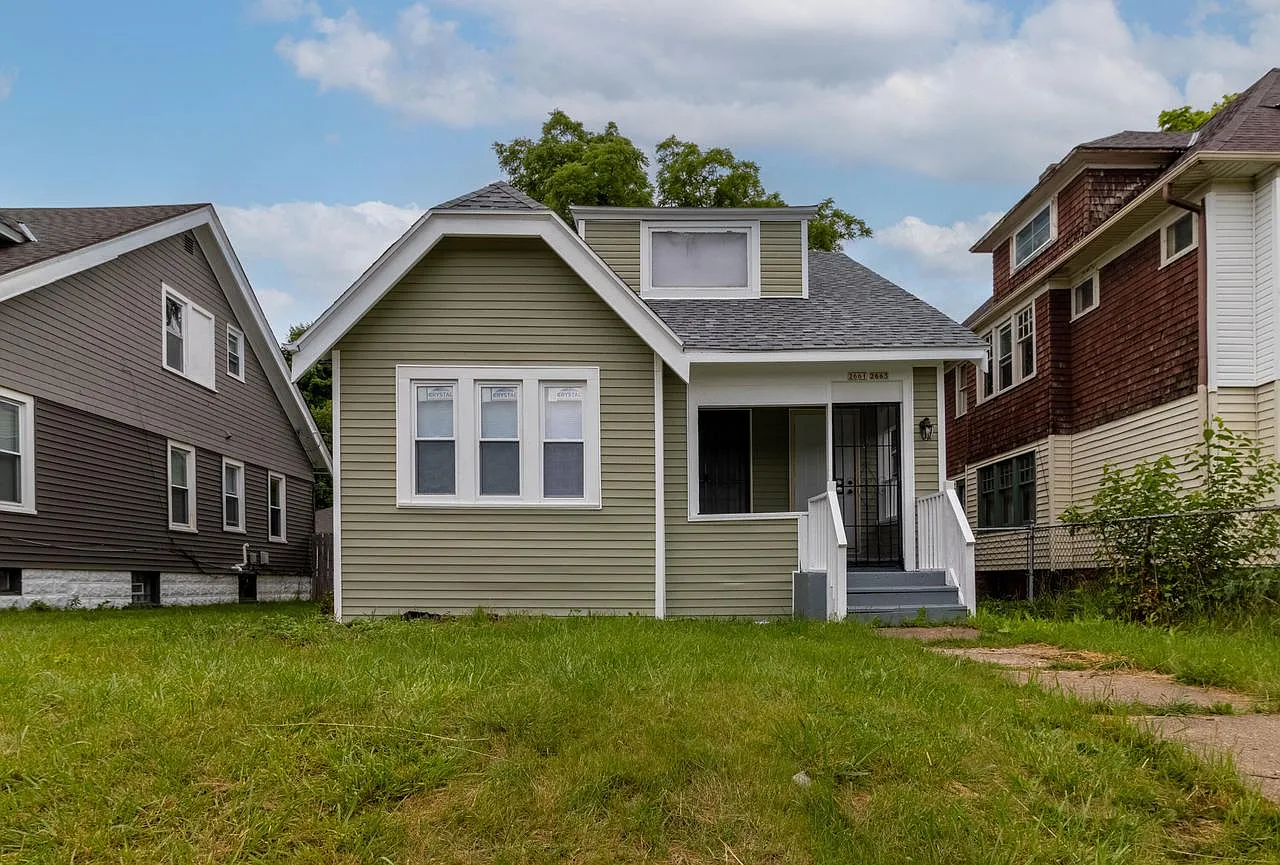 2661 North 44th STREET photo 1