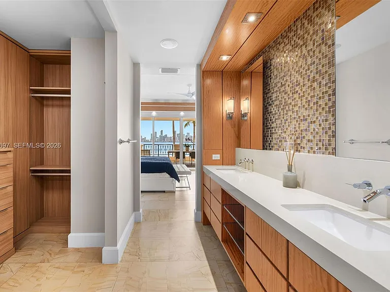 5245 Fisher Island Dr #5245 — Photo 26
