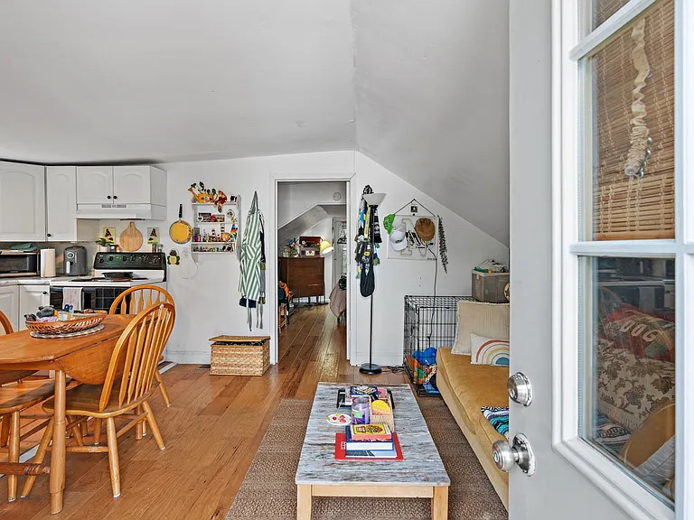 238 Thuss Ave #2 — Photo 2