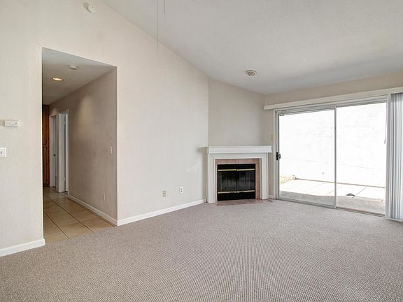 5th image of 5020 N Laguna Dr