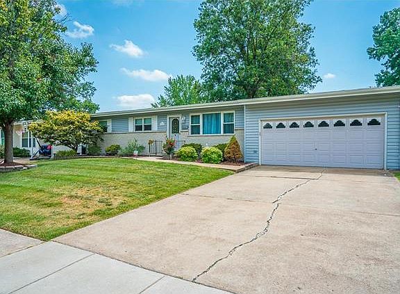 2nd image of 740 Pelican Ln