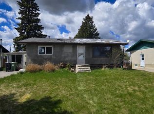 5008 E 56th St, Rocky Mountain House, AB T4T1E8