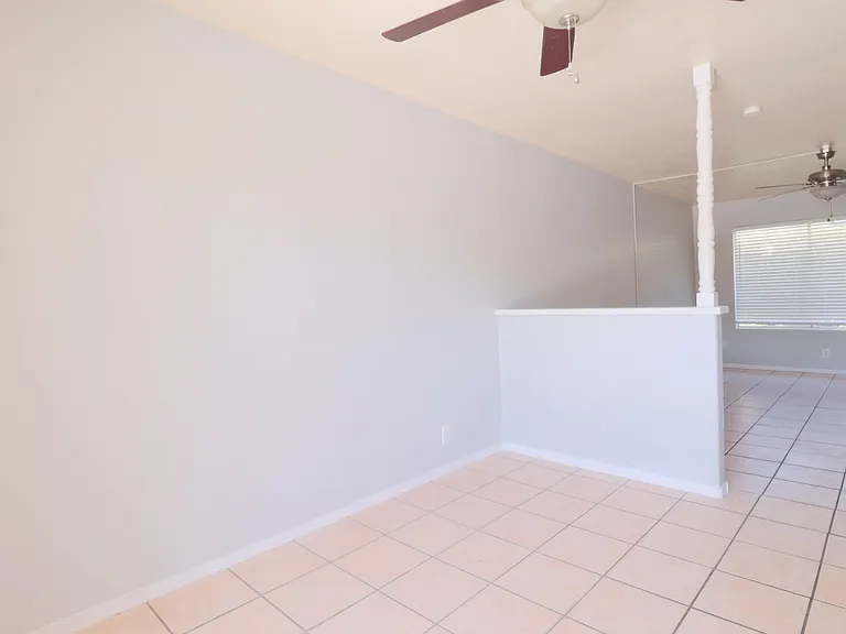 6122 Meadow View Ln — Photo 2