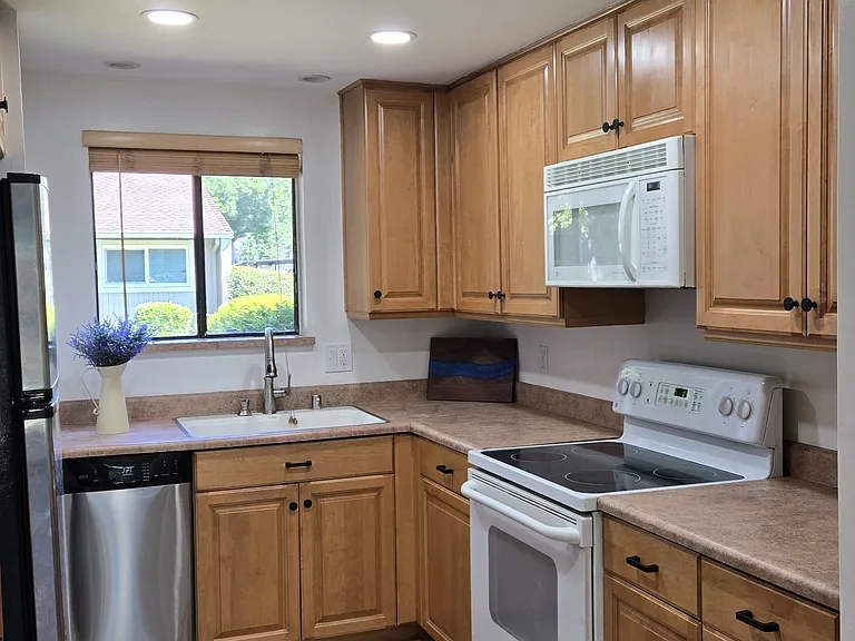 2692 Truxel Rd — Photo 17