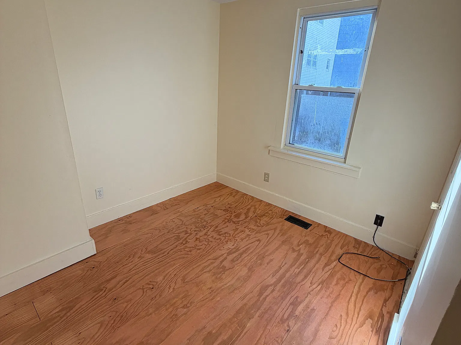2 bed, 1100 sqft, $1,449 — Photo 4