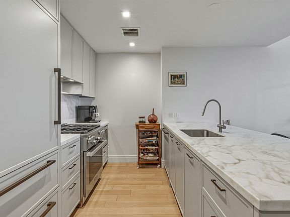 3rd image of 540 6th Ave #4A