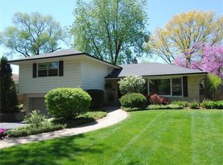 948 S Parkside Ave, Elmhurst, IL 60126