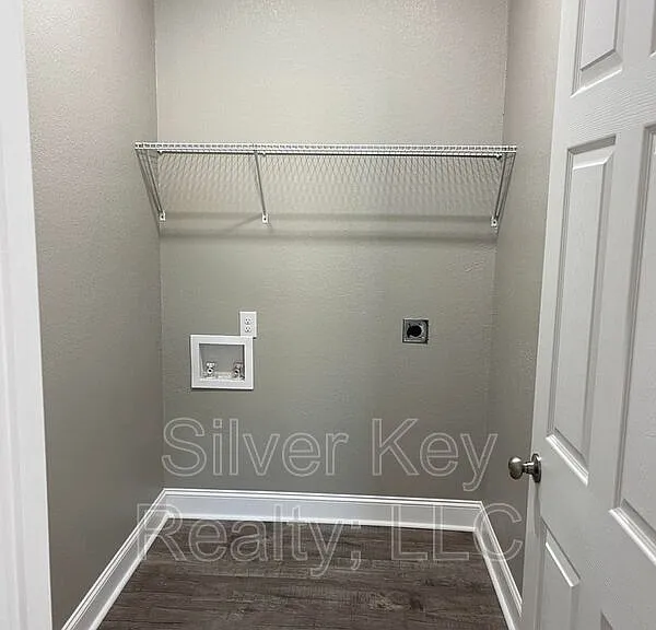 402 Ingleside Ave — Photo 12