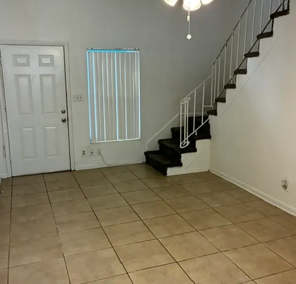 1606 King St #13 — Photo 5