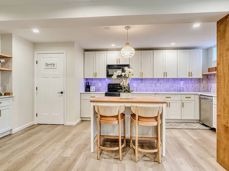 5811 Johnson Ave — Photo 24